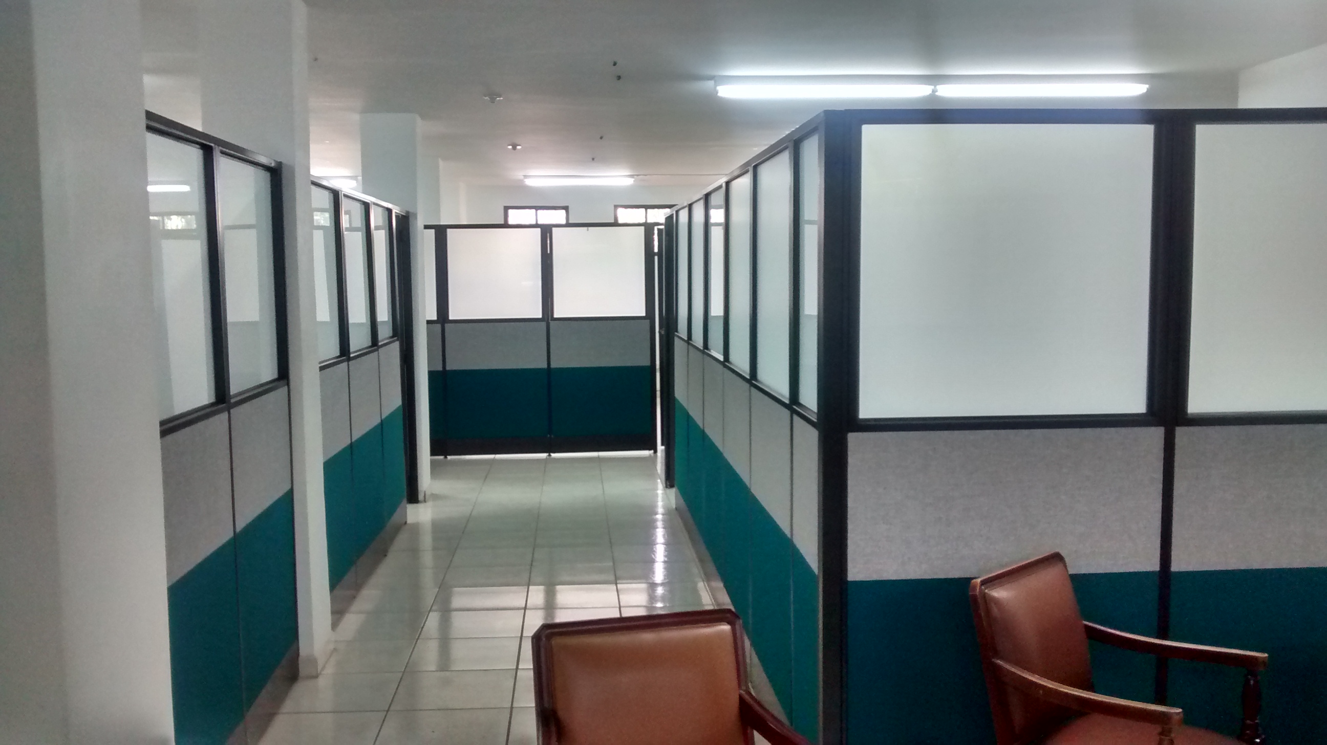 ALQUILER OFICINAS 2do Piso. 240m2 Altos de Servientrega