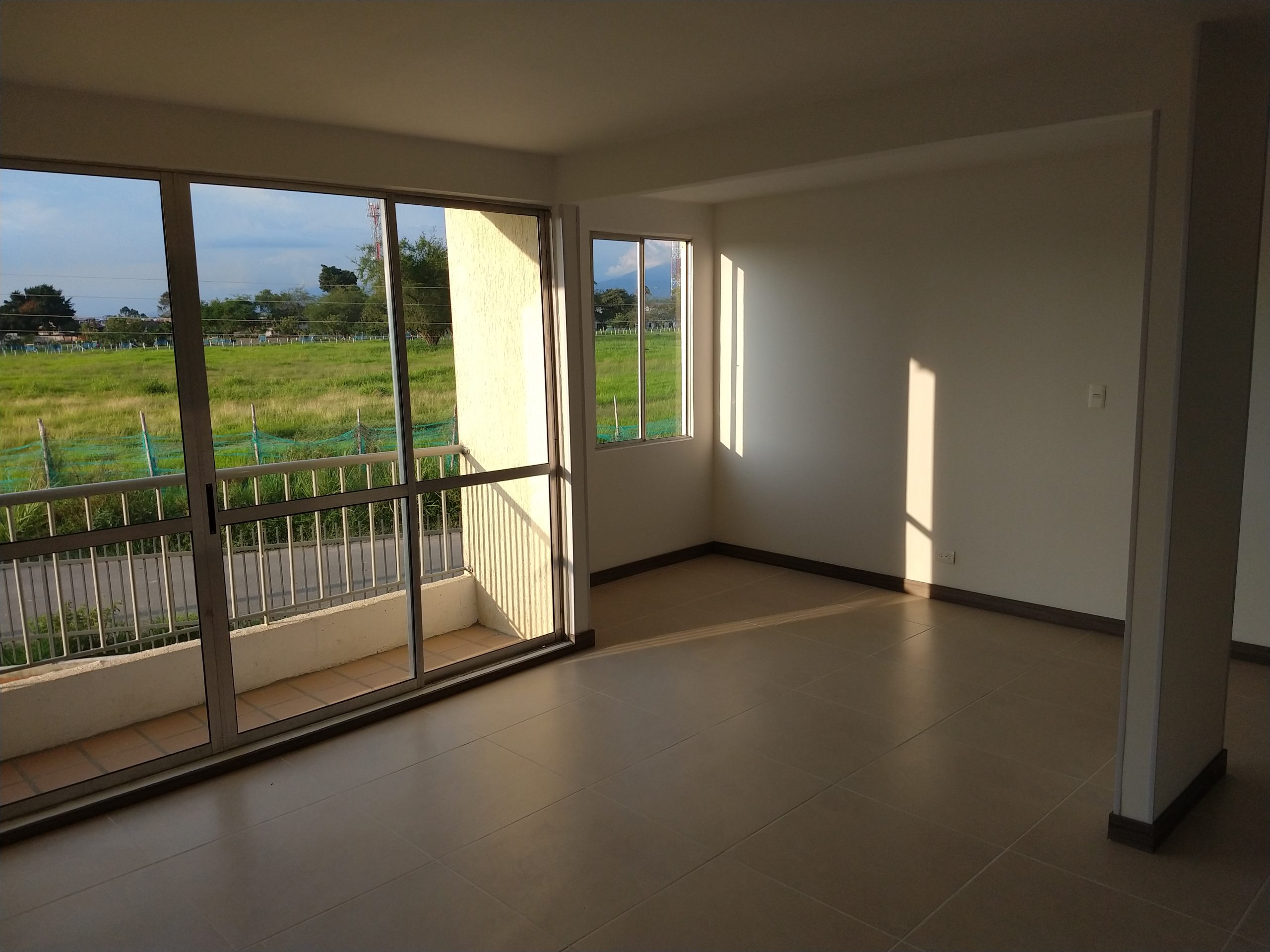 SE VENDE Apartamento Rincon de Mirriñao Conjunto Residencial frente a Las Mercedes– Palmira 