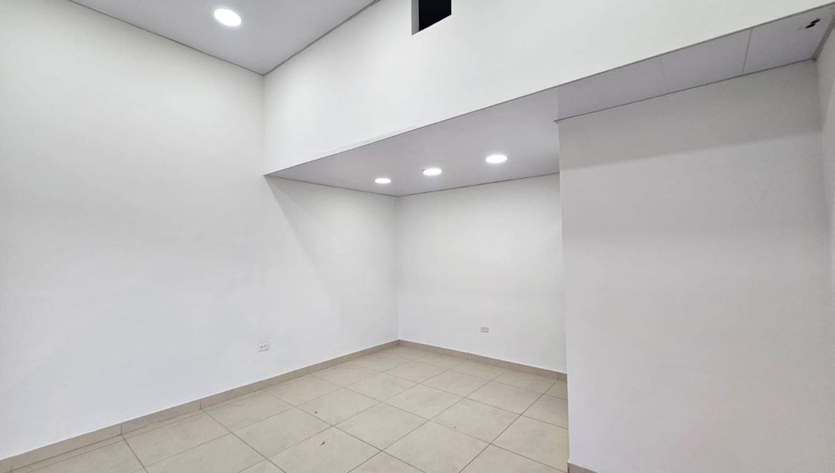 WhatsApp Image 2025-09-13 at 9.46.33 AM (4)